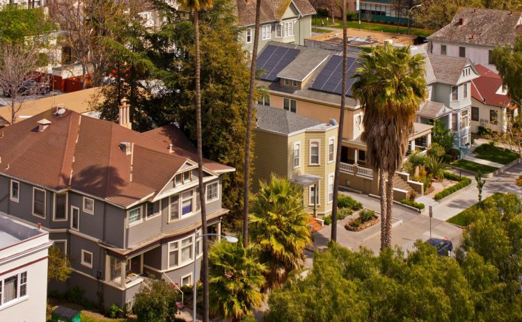 15 American Cities Where Middle-Class Incomes Stretch the Furthest