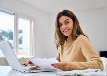 5 Remote Jobs That Help Divorced Women Rebuild Financial Freedom
