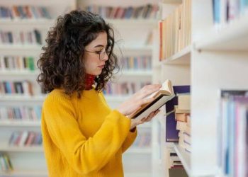 21 Library Card Perks That’ll Make You Get One Today!