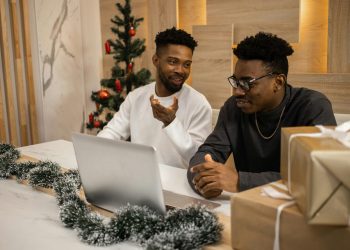 Broke to Booked: Start Now for Holiday Cash