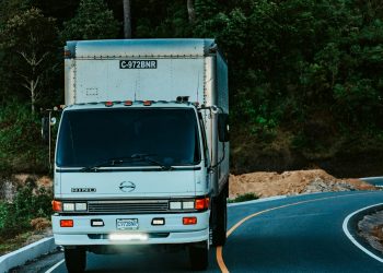 Mothership: Well-Paid Freight-Hauling Hustle – Sidehusl.com