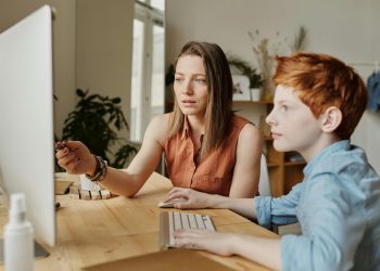 K12 Learning: Location-independent gig for teachers