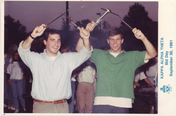 I Was a Sorority Busboy During College ⋆