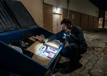 Dumpster Diving for Money: Woman Makes $30,000 From Trash at These 11 Stores