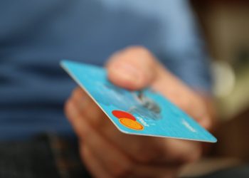 How (and Why) to Get a Business Credit Card for Your Side Hustle
