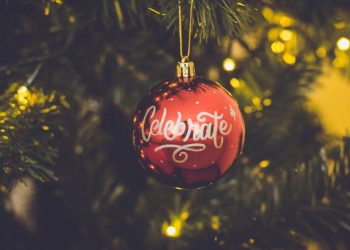 Side Gigs to Pay for Holiday Spending